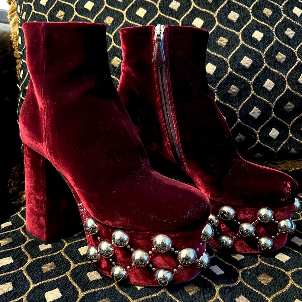 Miu Miu boots booties fun 36.5 6.5 7 red heeled miumiu